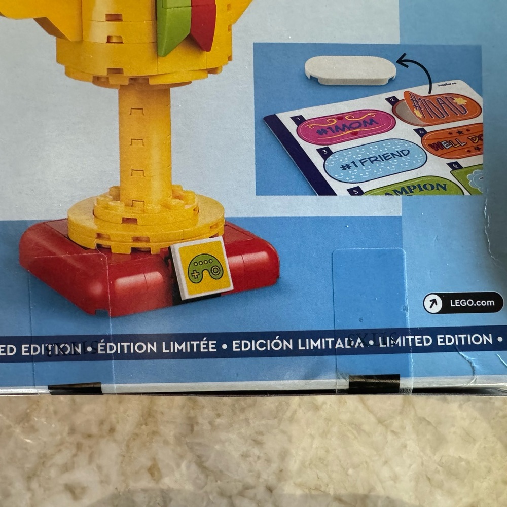 Lego - Picture 4 of 6